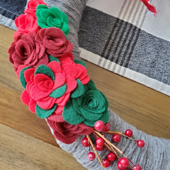 Handmade Farmhouse Holiday Wreath - Picture 6 of 6